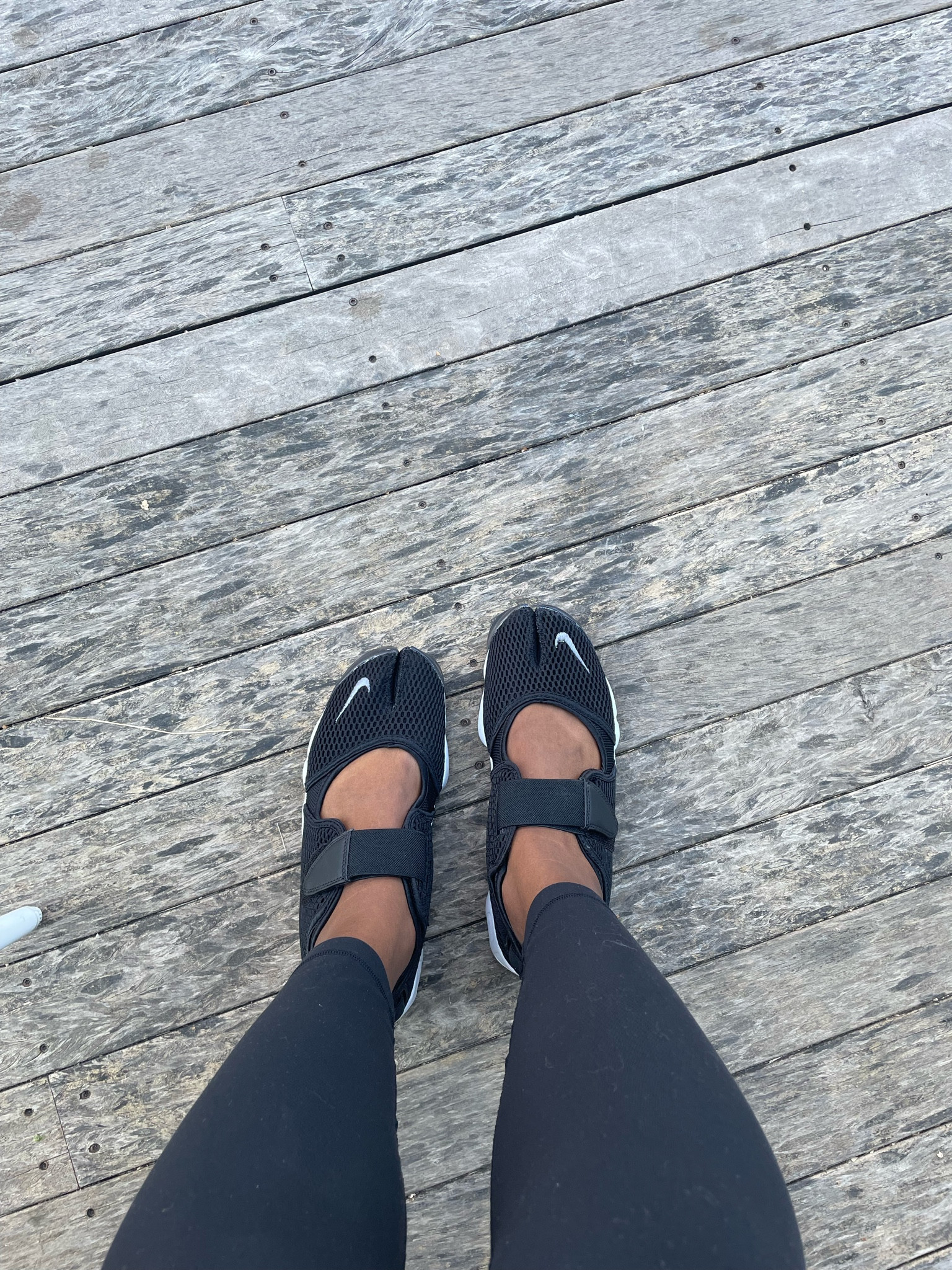 cute, comfortable & sleek. 
favorite fall shoes. 