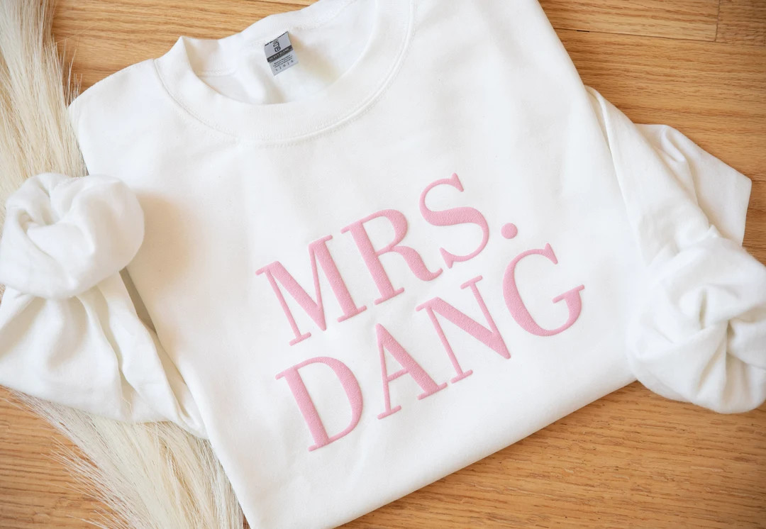 Custom EMBOSSED Engagement Gift for Future Mrs Sweatshirt New Mrs Sweatshirt Bride to Be Gift Bri... | Etsy (US)