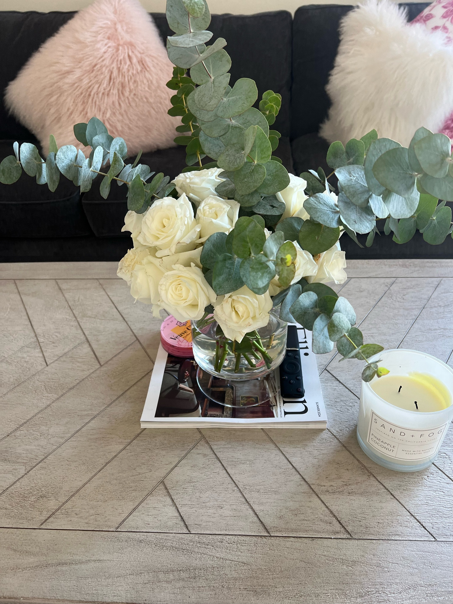 Living room coffee table aesthetic - simplicity is KEY 🏠 

July 3, 2024

#LTKHome #LTKFindsUnder50 #LTKStyleTip