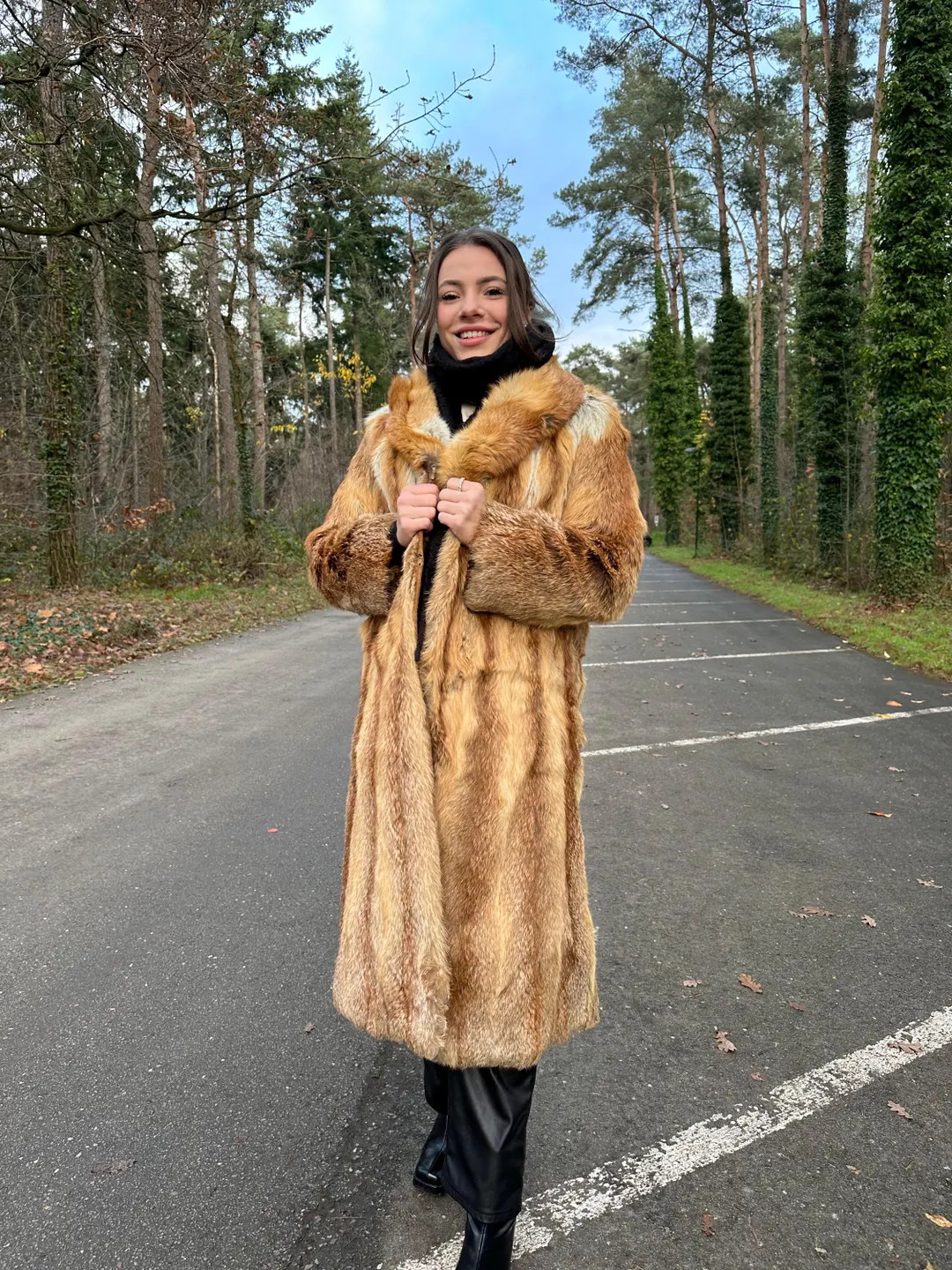 Long Red Fox Fur Coat With Golden Lining, Medium Size, Real Fox Fur, Vintage Style, Luxury Womens... | Etsy (US)