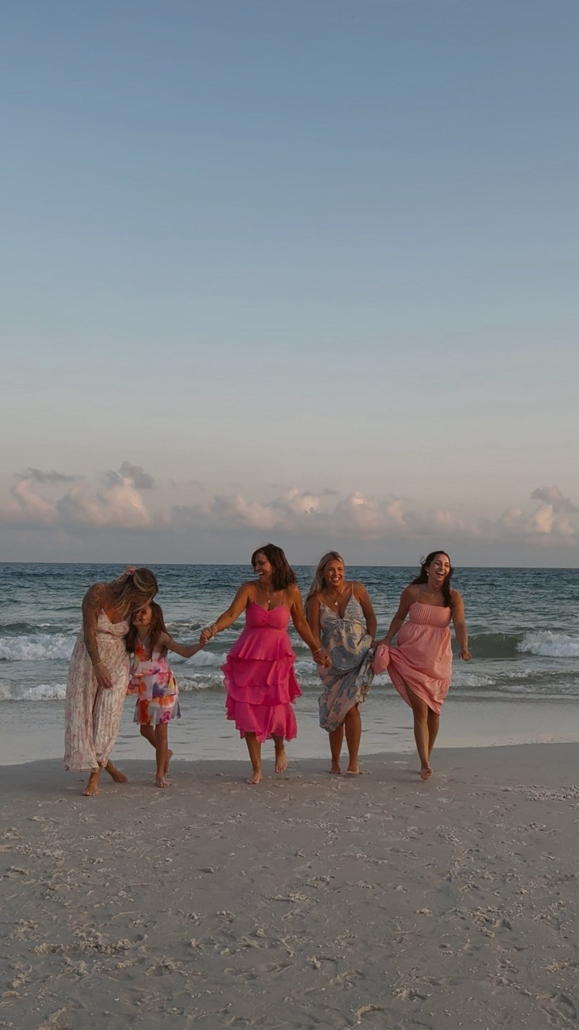 🐚🌸🤍

#LTKSummerEdit #LTKFamily #LTKSeasonal