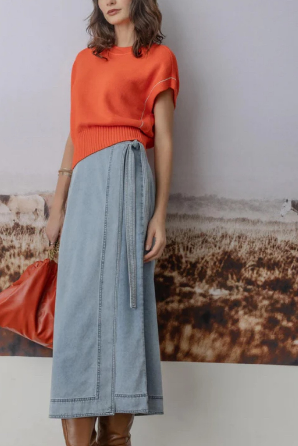 Light wash Denim maxi skirt for fall. Paired with flats or boots shown here. Comes in a dark wash 

#LTKSeasonal #LTKStyleTip