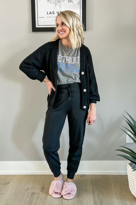 I love this cropped black cardigan! It helps elevate a casual jogger outfit like this one! 
Sweater- small || t-shirt and jeans are similar links  

#LTKfindsunder50 #LTKstyletip #LTKSeasonal