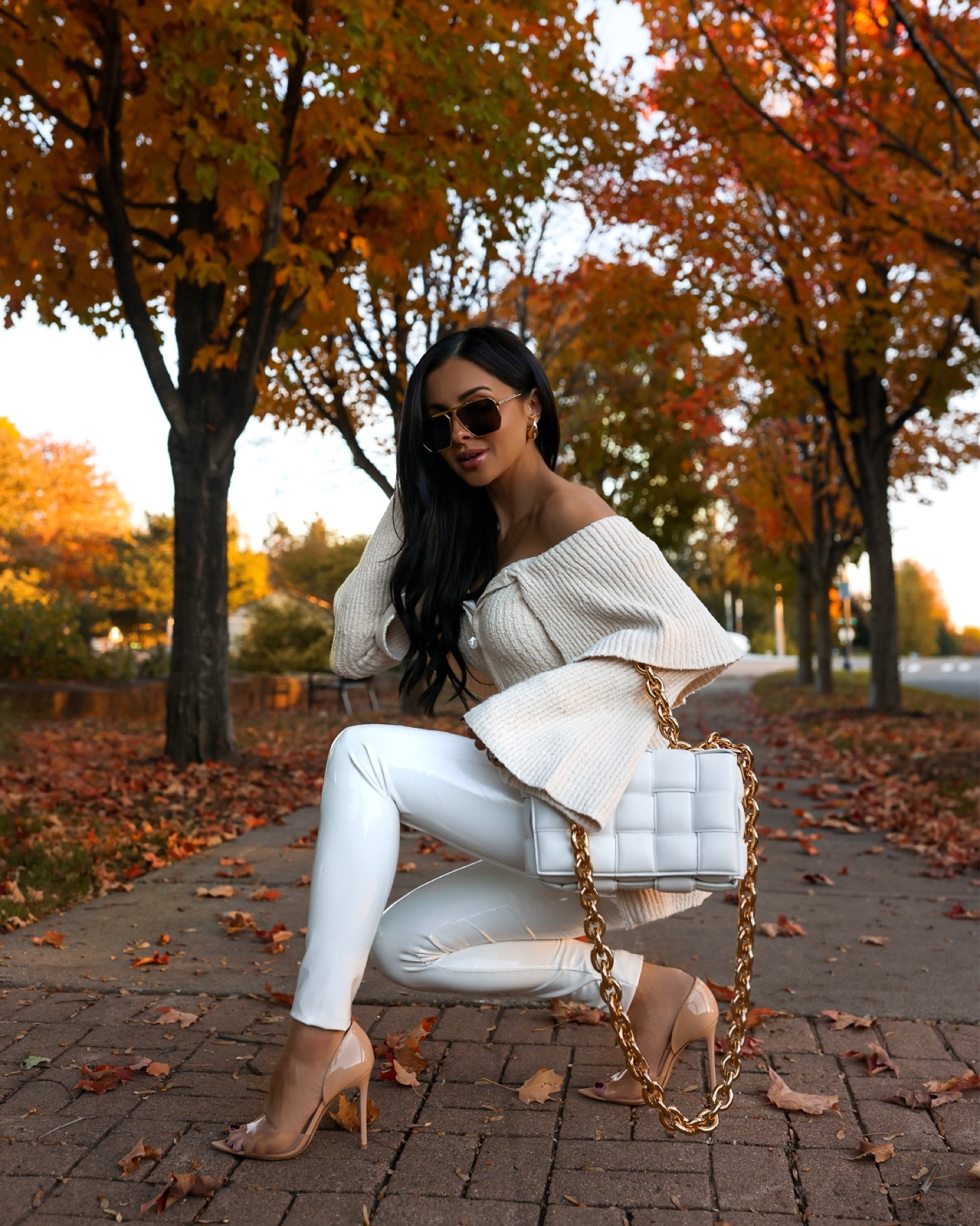 White off the outlet shoulder top outfit