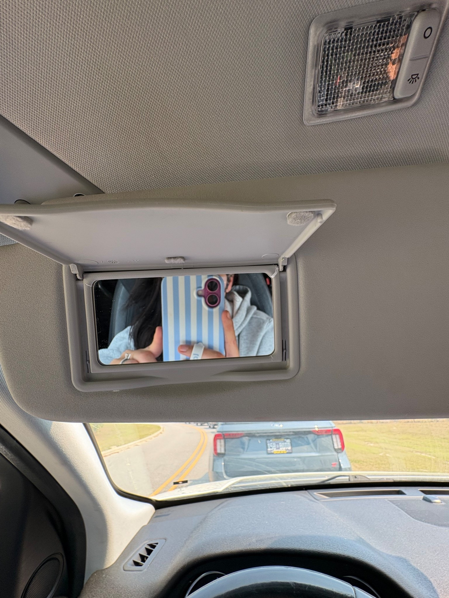 Very much in love with my new loop phone case ! Perfect case for spring! Never drop your phone again with loopy 