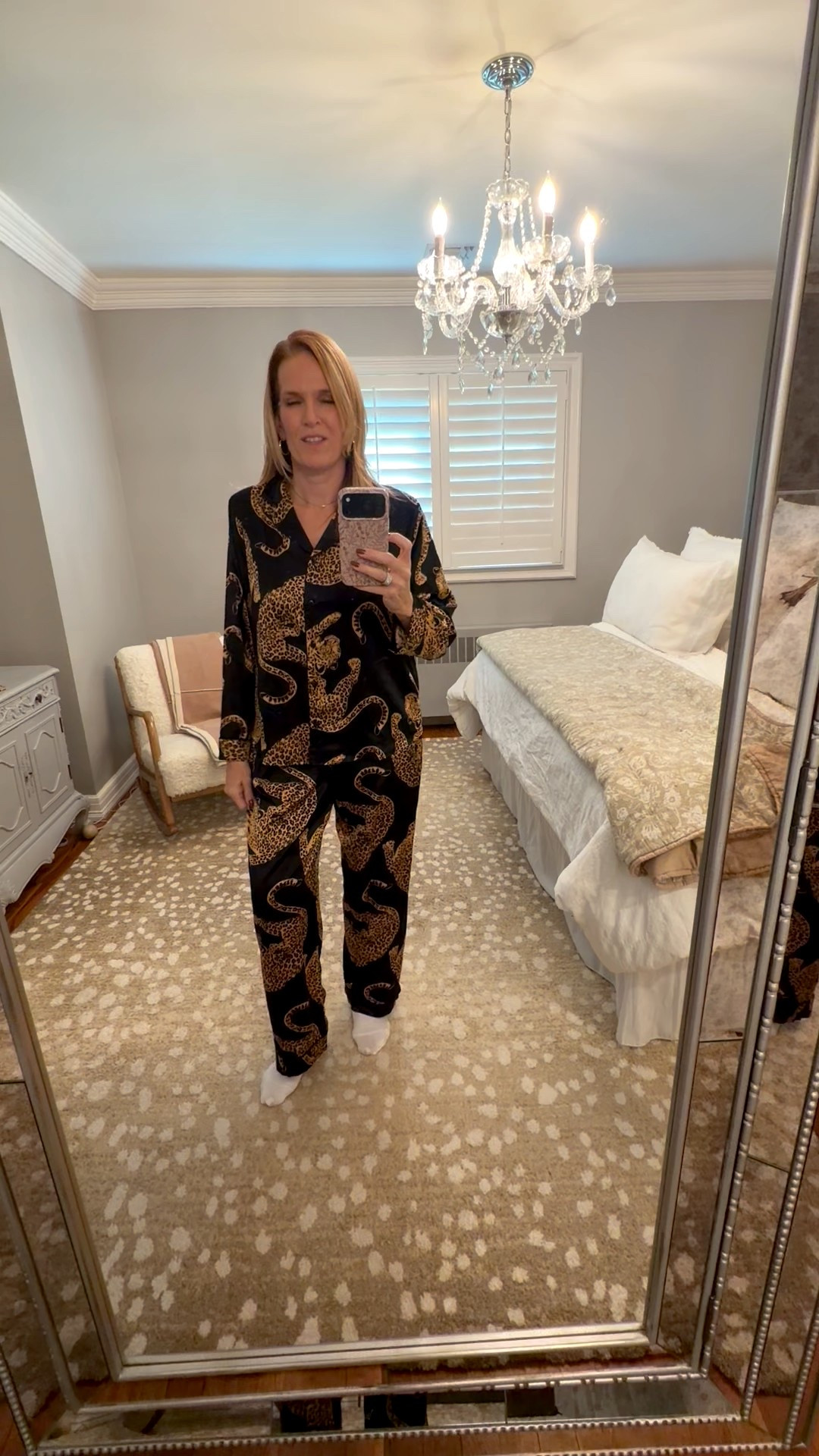 Luxury pajamas that cost less without sacrificing the quality 

#LTKOver40 #LTKFindsUnder50