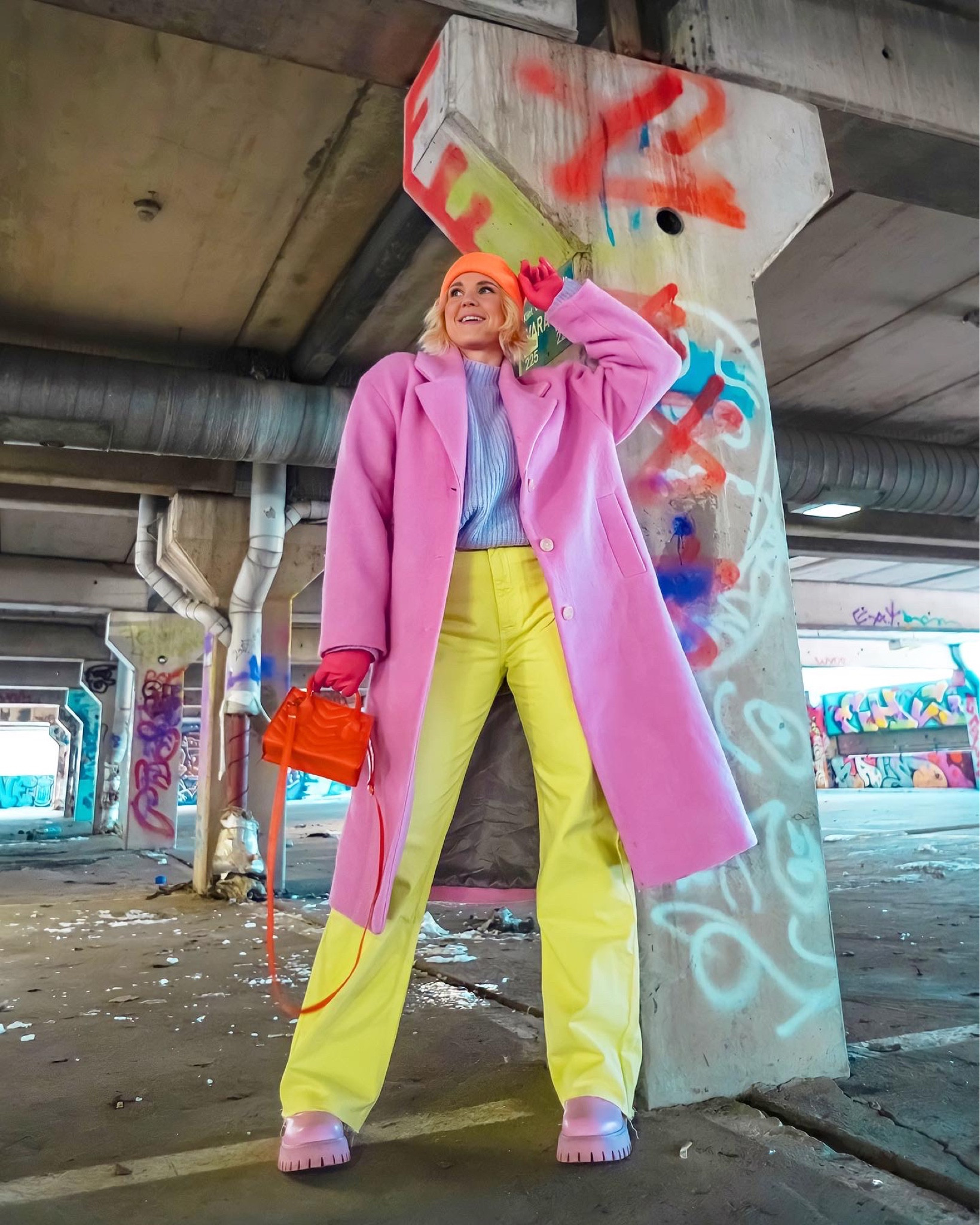 Pastel style street wear look! Long pink coat mixed with yellow, lilac and orange. 