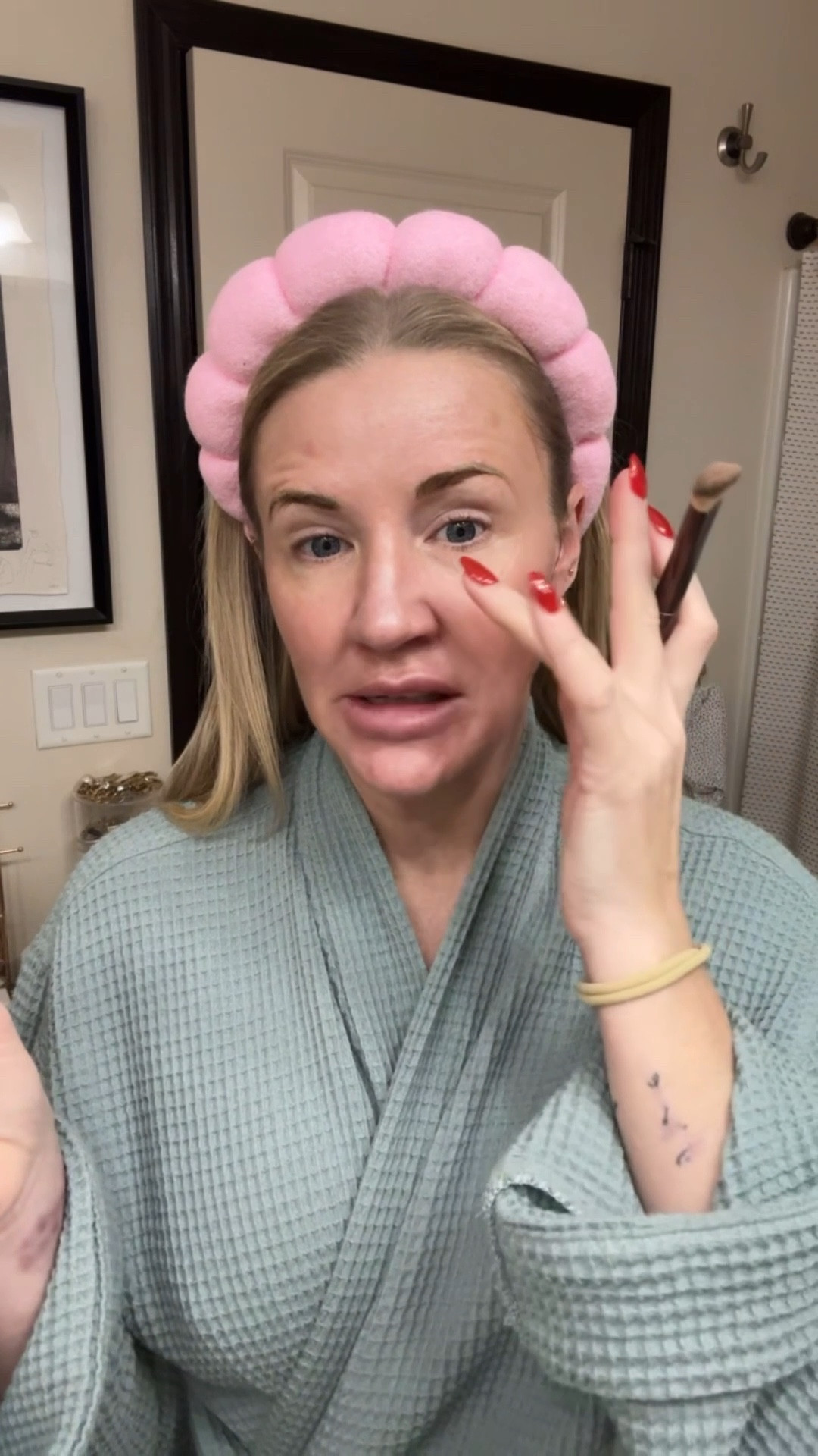 Concealer
Coverup
Makeup

#LTKgrwm #LTKFindsUnder50 #LTKBeauty