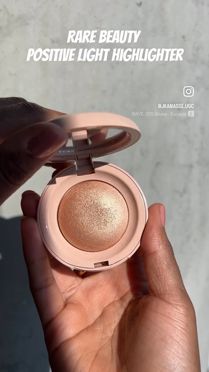 Rare Beauty silky touch highlighter shade flaunt 

#LTKbeauty