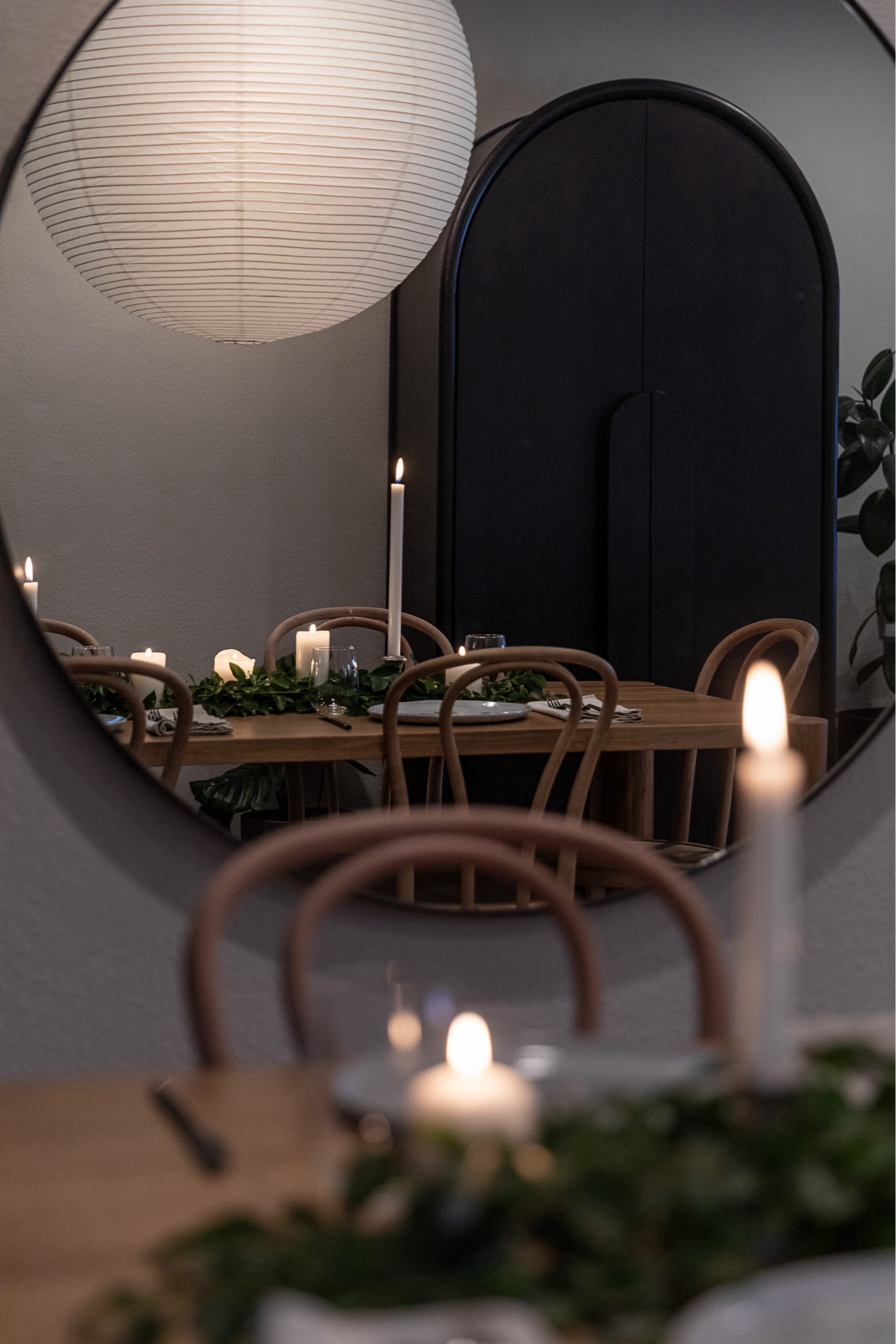 Holiday dining. 🕯️🌿✨

#LTKHoliday #LTKSeasonal #LTKhome
