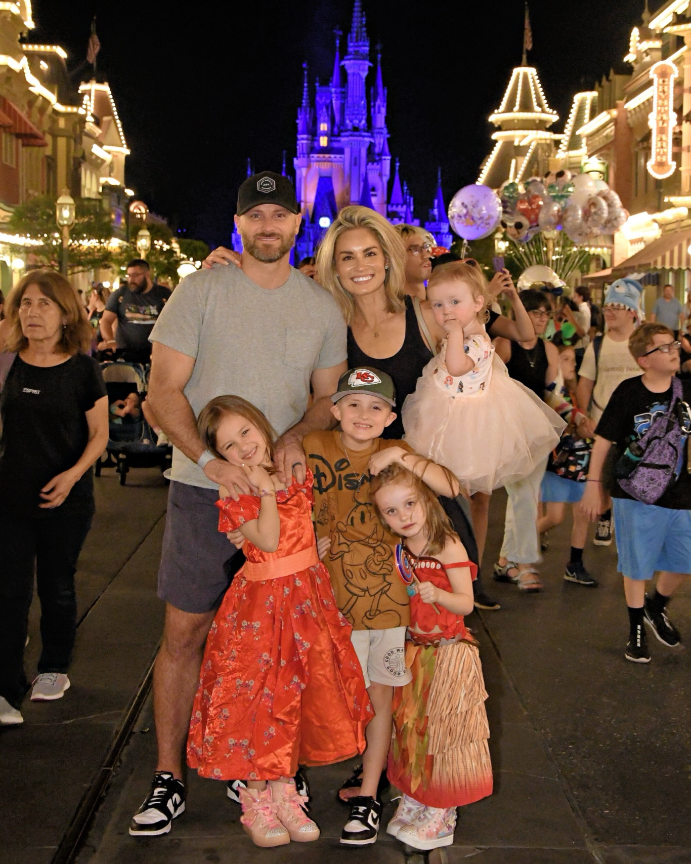 Casual Disney outfits for all day wear! 🏰

#LTKkids #LTKSeasonal #LTKfamily