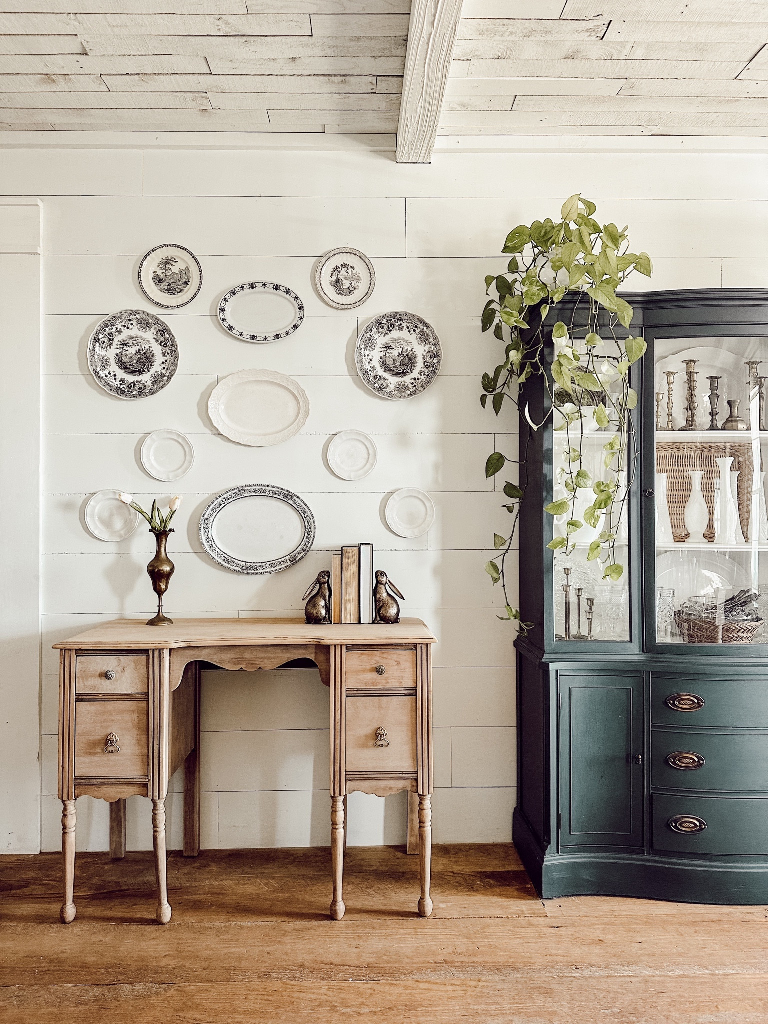 Sharing all the supplies I used to refinish this table with the Power Washer method! Head to my blog for all of the steps & details! #furnitureproject #powerwasher #rawwoodlook #furniturerefinishing

#LTKhome