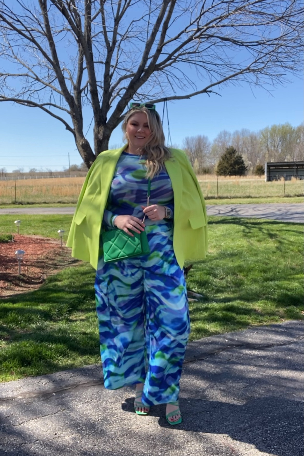 This is the version of working with green accessories and a green blazer. 

#plussizefashion #curvyfashion #plussizestyle #curvyclothing #curvystyle #tall #curvyoutfit #plussizeoutfit #outfitinspo #colorful #eloquii #target 

#LTKcurves #LTKstyletip #LTKshoecrush