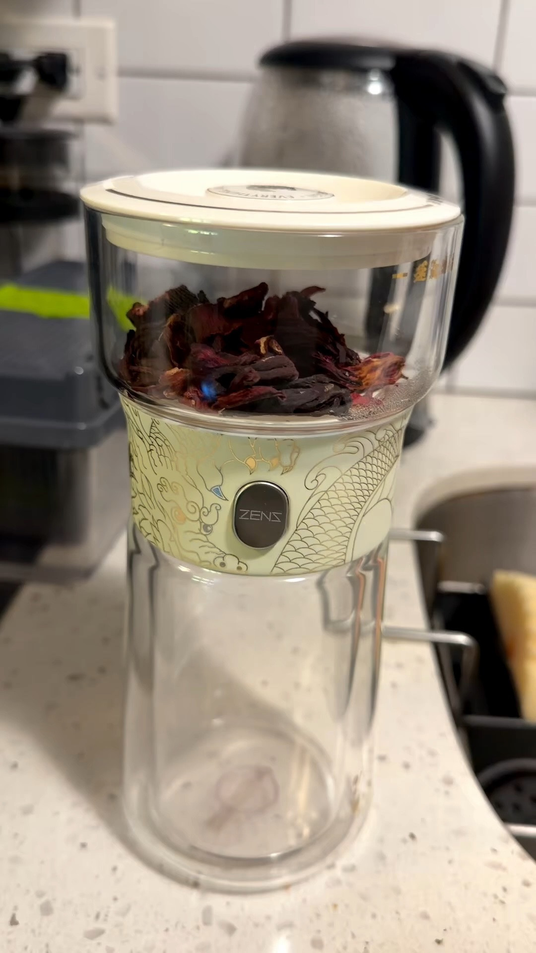 For the tea lovers! I love this purchase I got from the TikTok shop and I wanted to come and share how I use it. 
.
.
#tealovers
#teadrinkers
#amazonfinds
#amazon
#teapot

#LTKdayinmylife #LTKmorningroutine #LTKfoodie