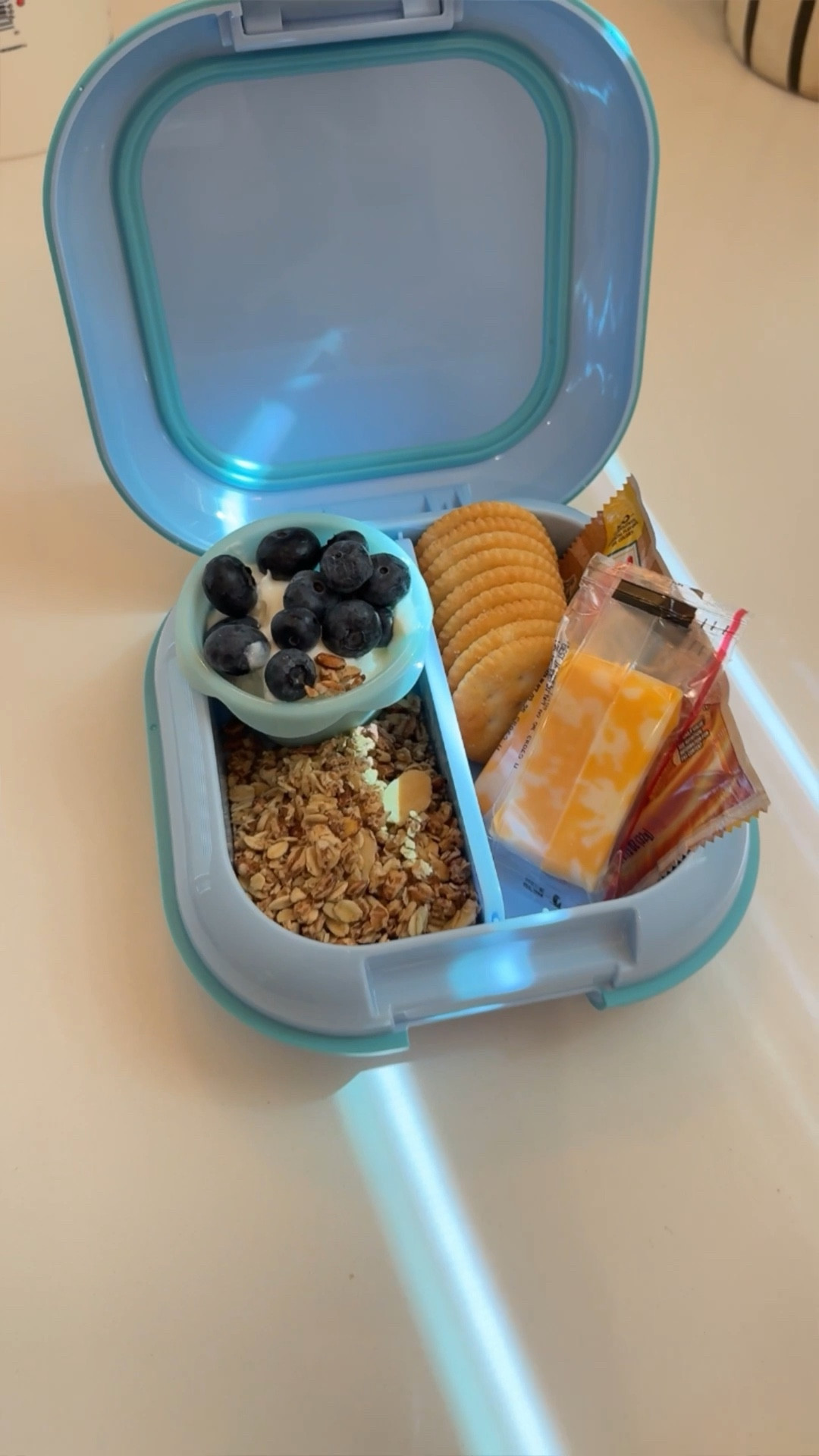 built-in ice pack snack/lunch box💛

#LTKKids #LTKHome #LTKSaleAlert