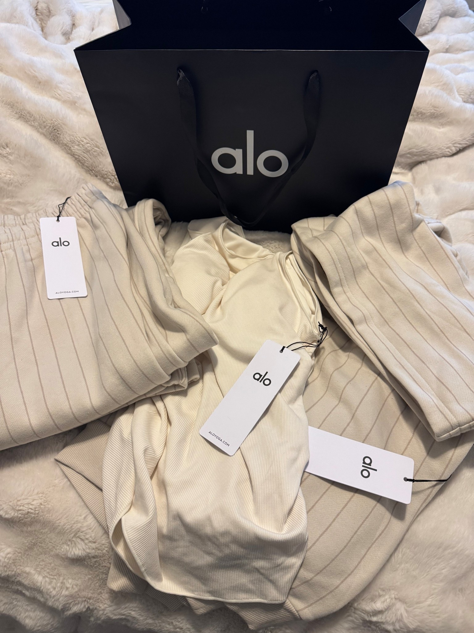 Did a little shopping this weekend! Time to switch out my black sweats for a sand-toned & beach ready, variety! 🏖️☀️ #athleisure #beachoutfit #springwear #summerwear #aloversary

#LTKMothersDay #LTKMens #LTKActive