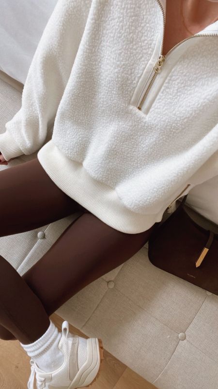  🍫 Brown leggings. Varley fleece - aritzia leggings  #varley #aritzia #veja 

#LTKshoecrush #LTKfitness #LTKMostLoved