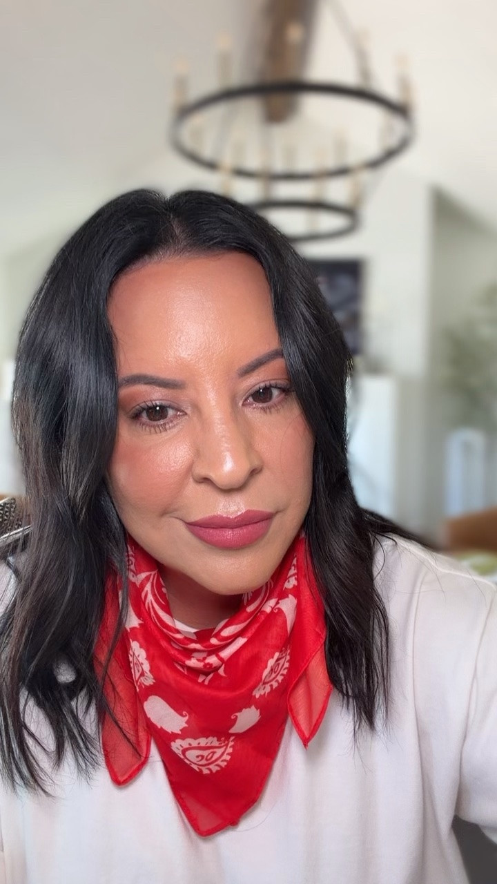 The cutest bandana scarf for less than $3!! I’m not even kidding! I’ll also link my t-shirt that I wear on repeat.

#LTKSaleAlert #LTKMidsize #LTKOver40