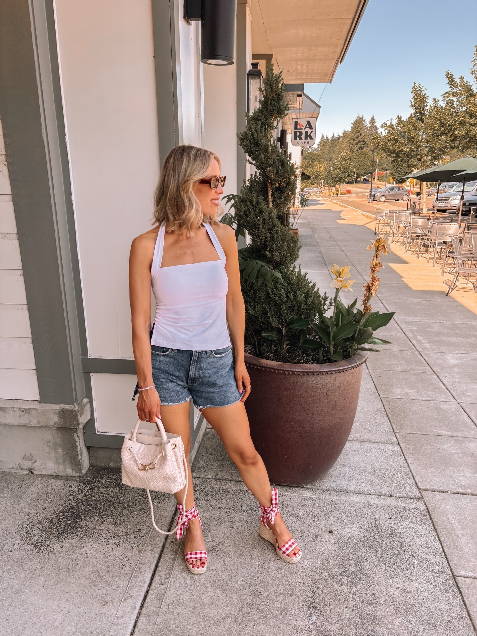 I wear a small in the offline line from Aerie and I’m a 25 in Abercrombie shorts.

#LTKootd #LTKmomlife #LTKSeasonal