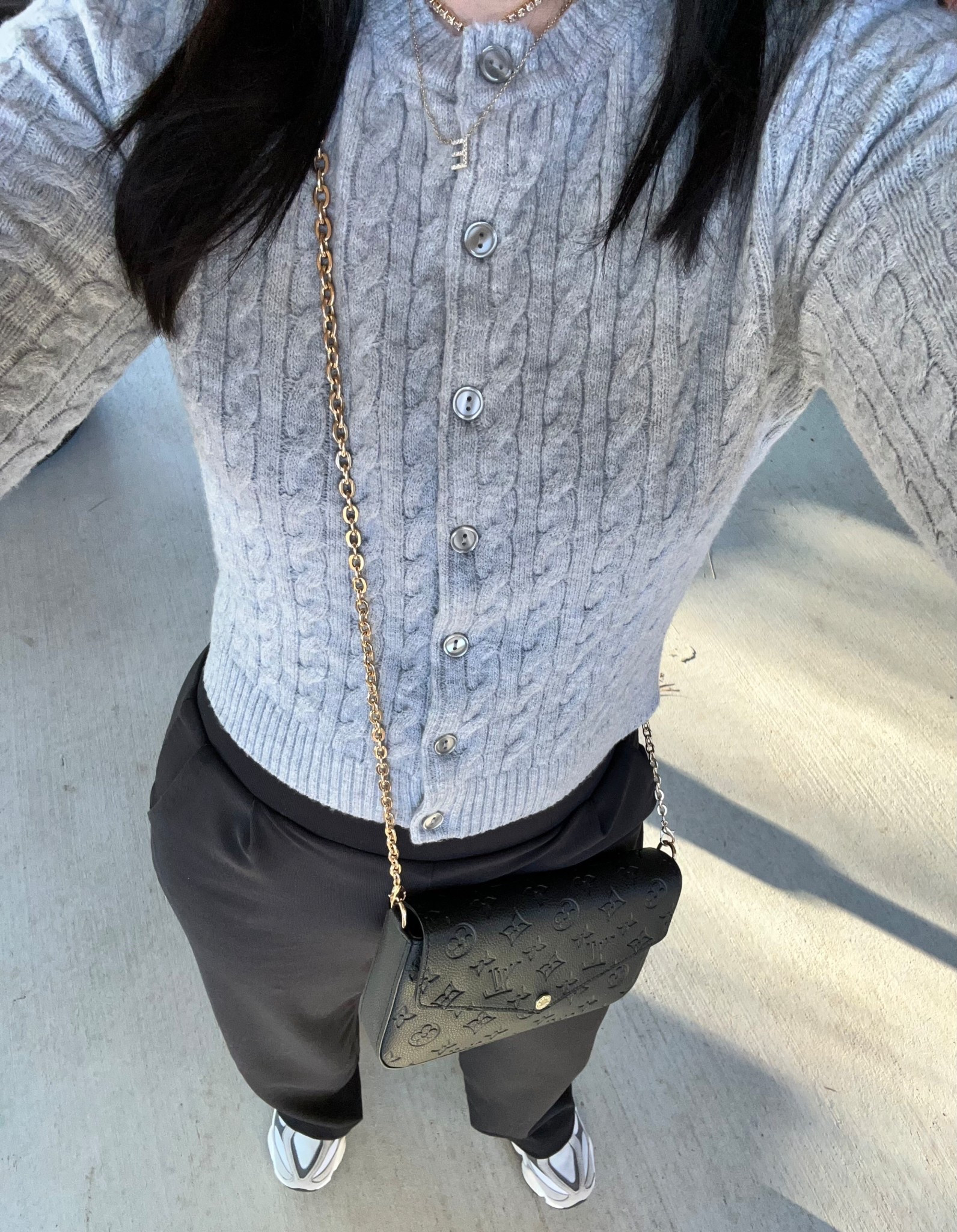 casual ootd!

casual, ootd, outfit inspo, halara, new balance 9060, LV, cable knit cardigan 

#LTKSeasonal #LTKPetite #LTKootd
