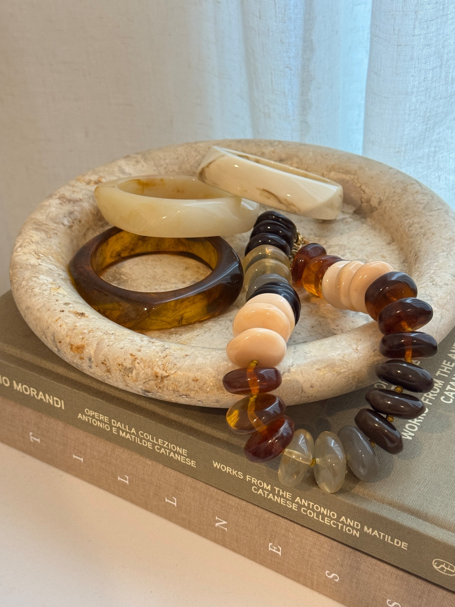 Accessories I’m loving 😍

#amazon #anthropologie 