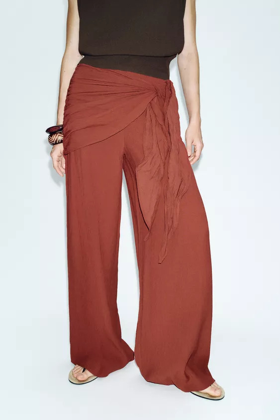 High-wawaisted pants with a knotted scarf detail. Wide leg. Side hidden in-seam zip closure. | Zara US
