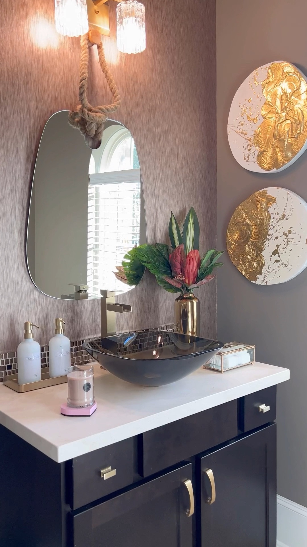 Quick powder room refresh #homedecor #powderroom #bathroom #springcleaning #florals #ltksale

#LTKhome #LTKFind #LTKsalealert