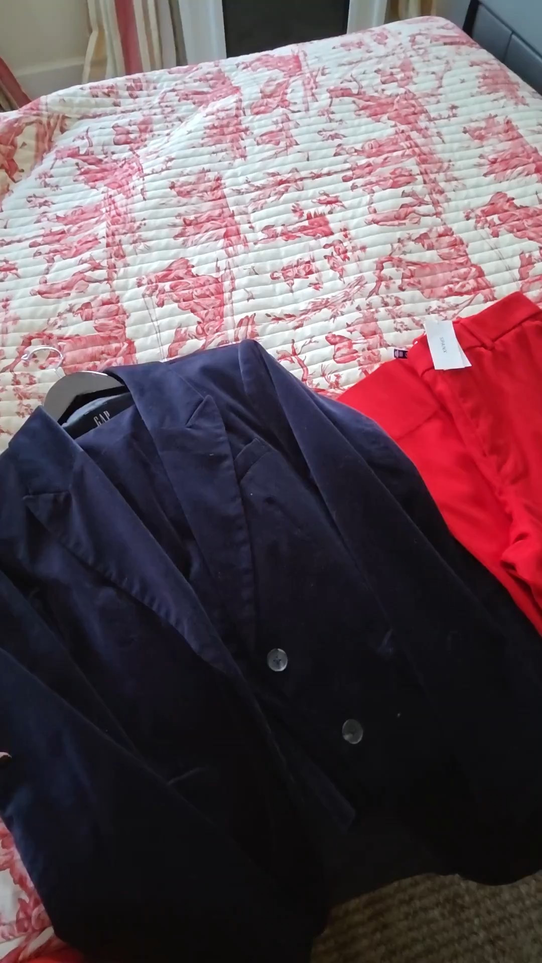 I’ll link some other options too in case Poshmark doesn’t have what you’re looking for and don’t forget home finds as well
I completed my Mackenzie Childs set through Poshmark 

#LTKOver40 #LTKHome #LTKSaleAlert