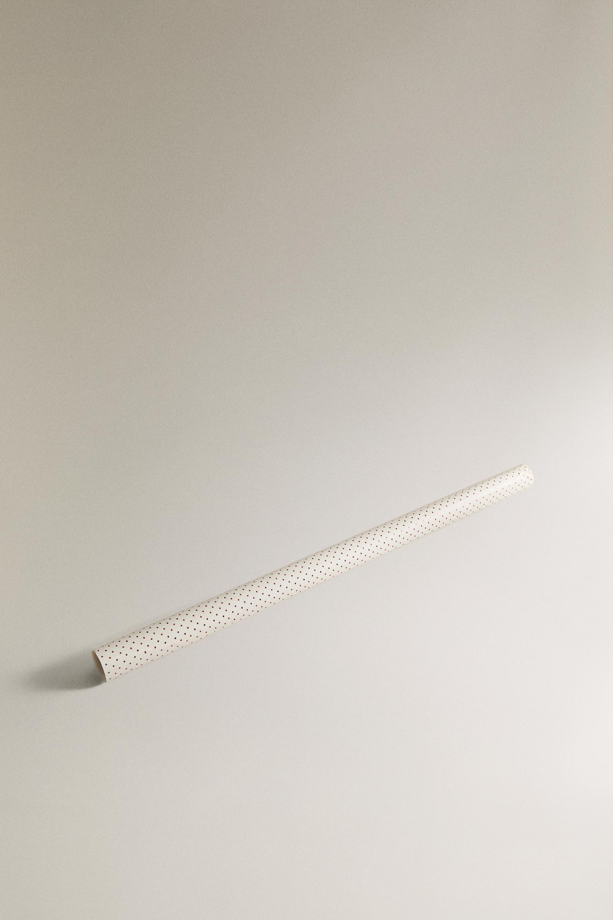 CHRISTMAS MATTE DOTTED GIFT WRAPPING PAPER | Zara US