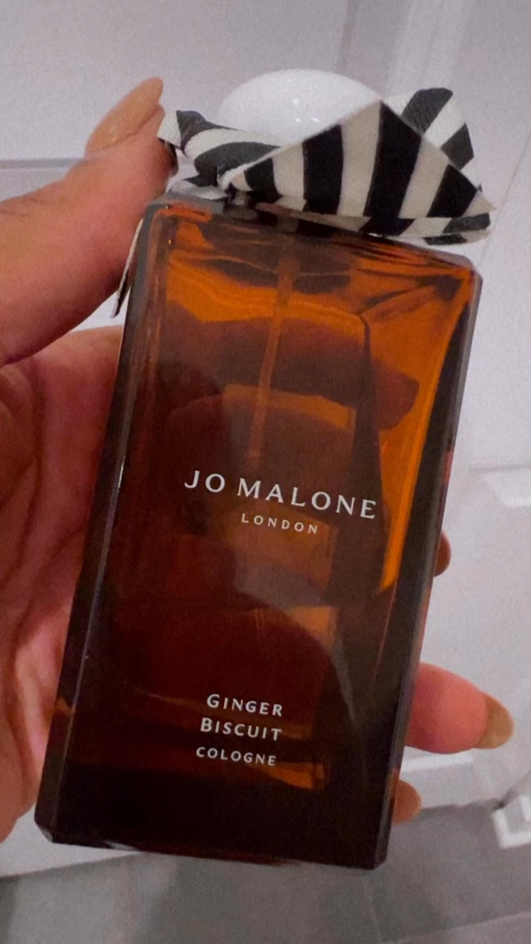 SHE’S BAAAACK!!!

Limited-Edition Ginger Biscuit

Don't miss the chance to discover this warm, spicy scent.

Just-baked biscuit. Spiced with ginger, nutmeg and cinnamon, melting into caramel. Butter-crumbly with roasted hazelnuts. Warmed by tonka bean and vanilla. Irresistible.

#jomalone #fallfragrance #winterfragrance #gingerbiscuit

#LTKBeauty #LTKSeasonal #LTKHoliday