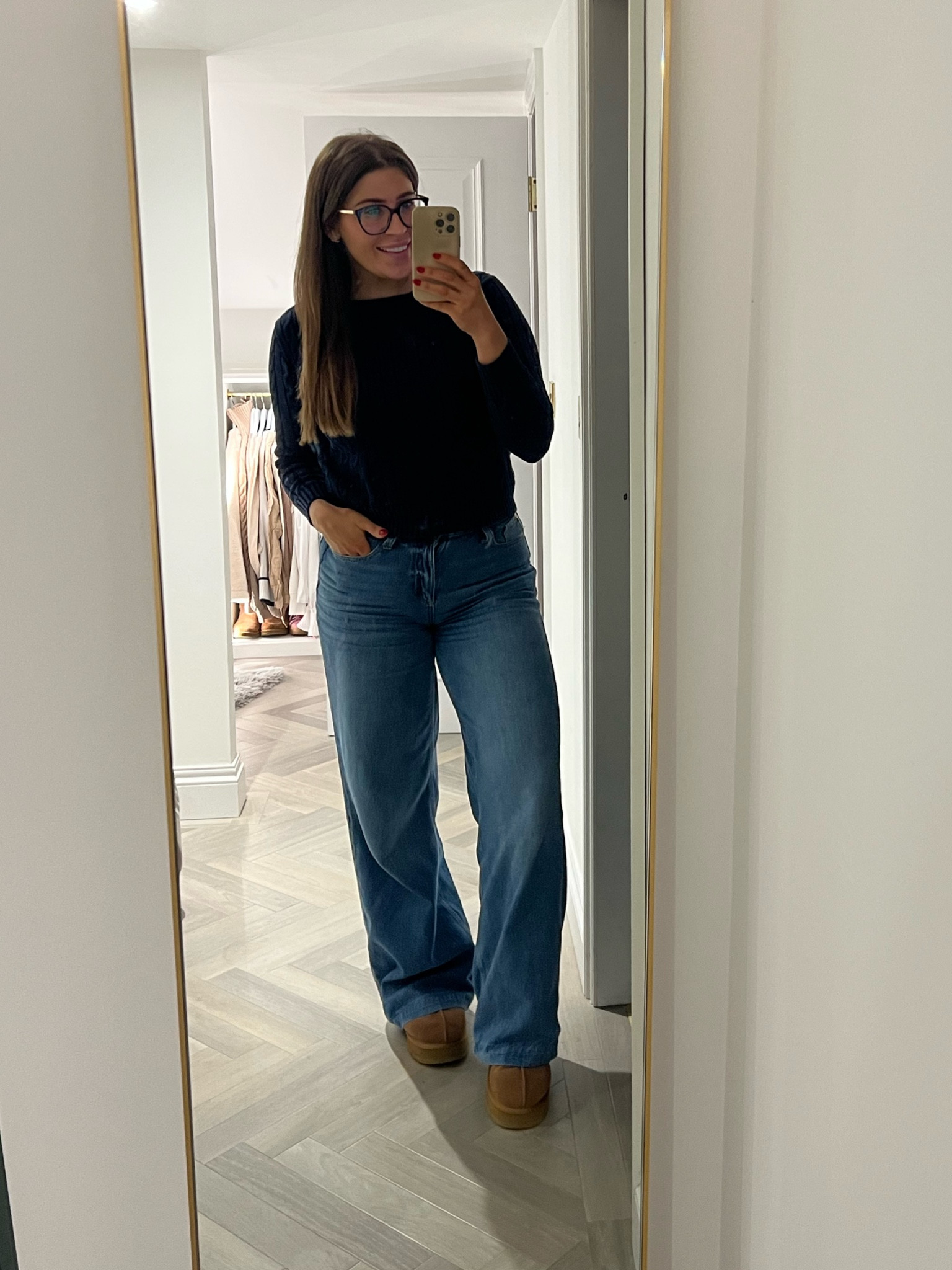 Wide leg jeans outfit on repeat 🤍