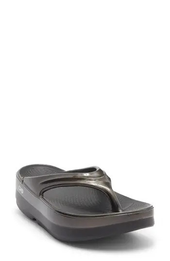 Oofos OOmega OOlala Luxe Flip Flop in Black/Titanium Mirror at Nordstrom Rack, Size 7 | Nordstrom Rack