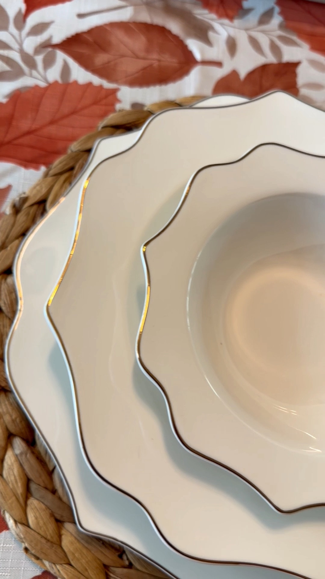 Pretty dinnerware set! #dinnerware #hosting #host #diy #tablesetting #diyhost

#LTKmomlife #LTKHome #LTKSeasonal
