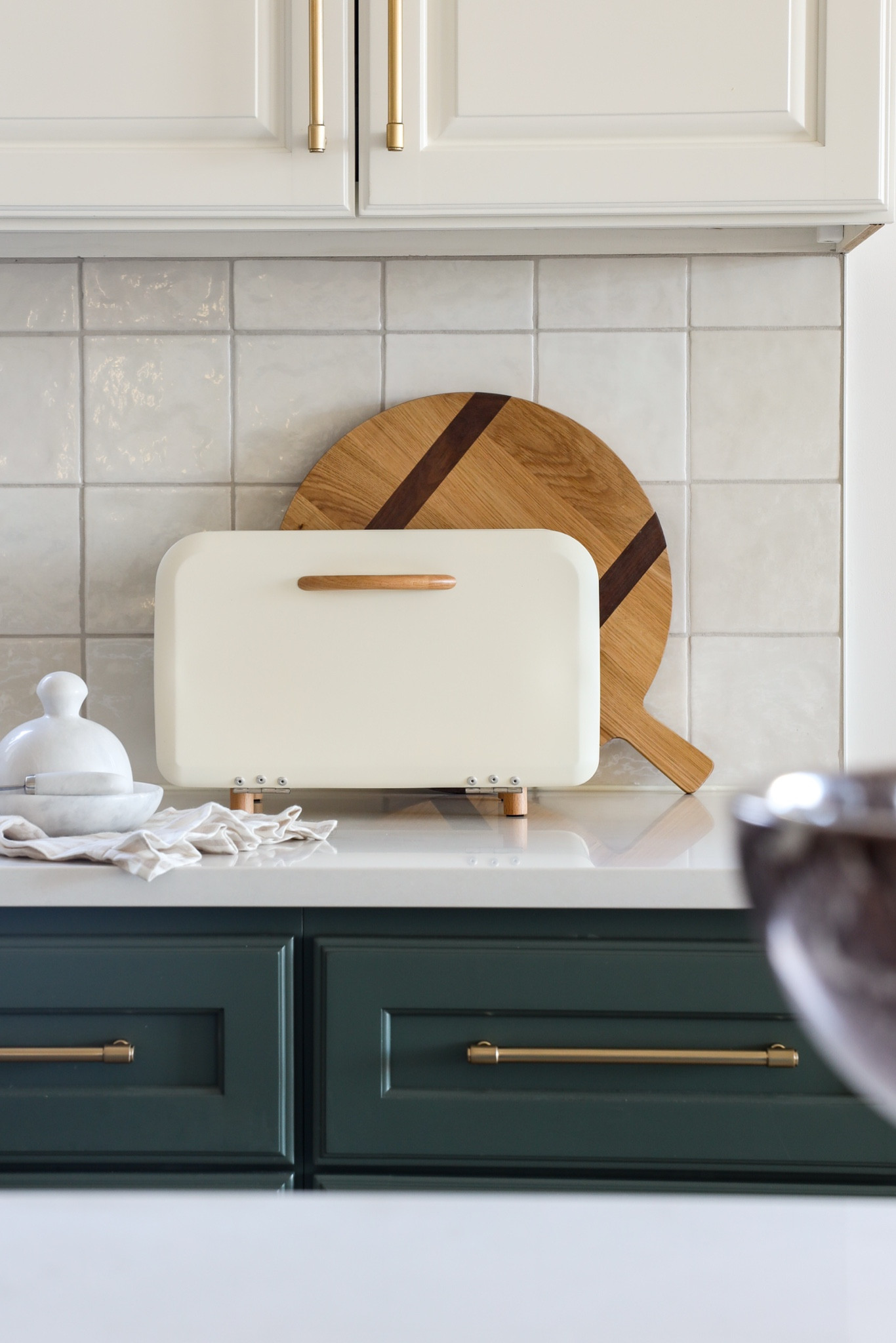 A bread box that fits my aesthetics, YES PLEASE 

#LTKHome
