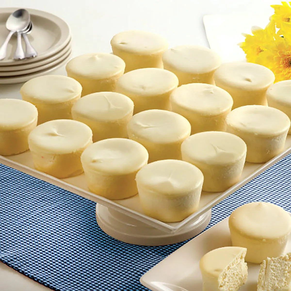 Junior's Cheesecake - Junior's Original Mini Cheesecakes - 18 Pack | Goldbelly