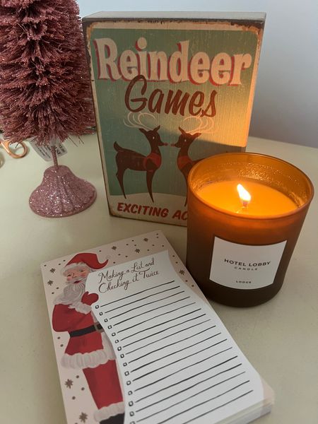 Christmas decor & a warm, spicy candle makes friday work days so much better 

#LTKhome #LTKHoliday #LTKSeasonal