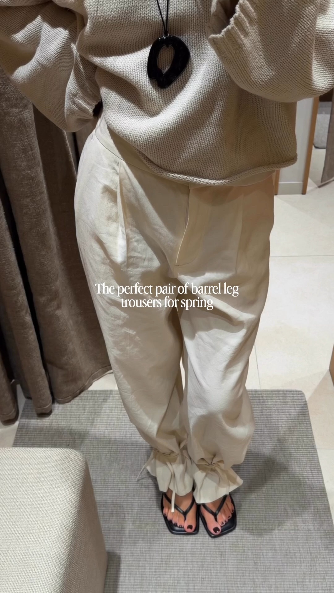 How good are these barrel leg trousers, I love the tie detail. Massimo dutti always have the chicest spring summer collection, couldn’t resist share these. Perfect for that effortless spring look. 

Adding interest through details rather than colour. 

#fashion #style #fashionstyle #styleinspo #outfitinspo 