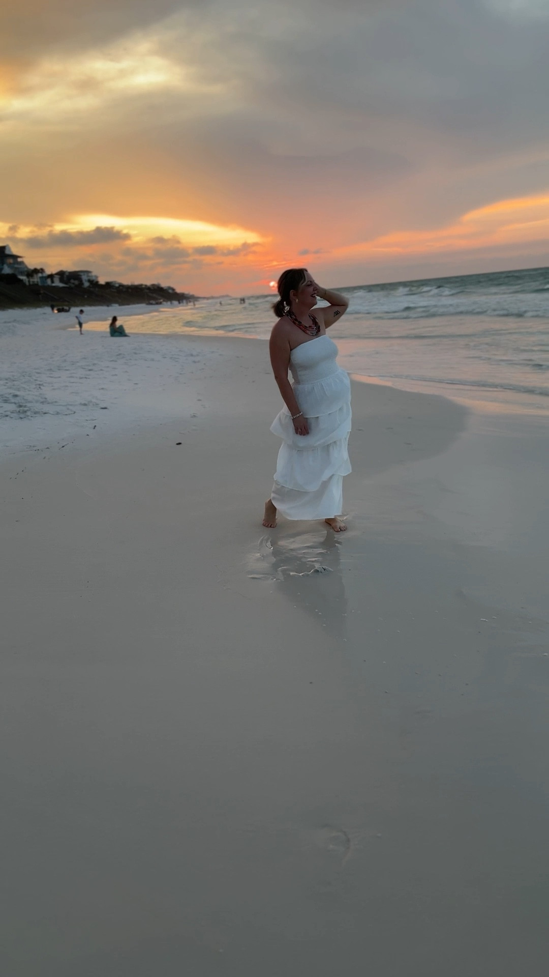 Medium dress 

#LTKSummerEdit #LTKSeasonal #LTKOver40