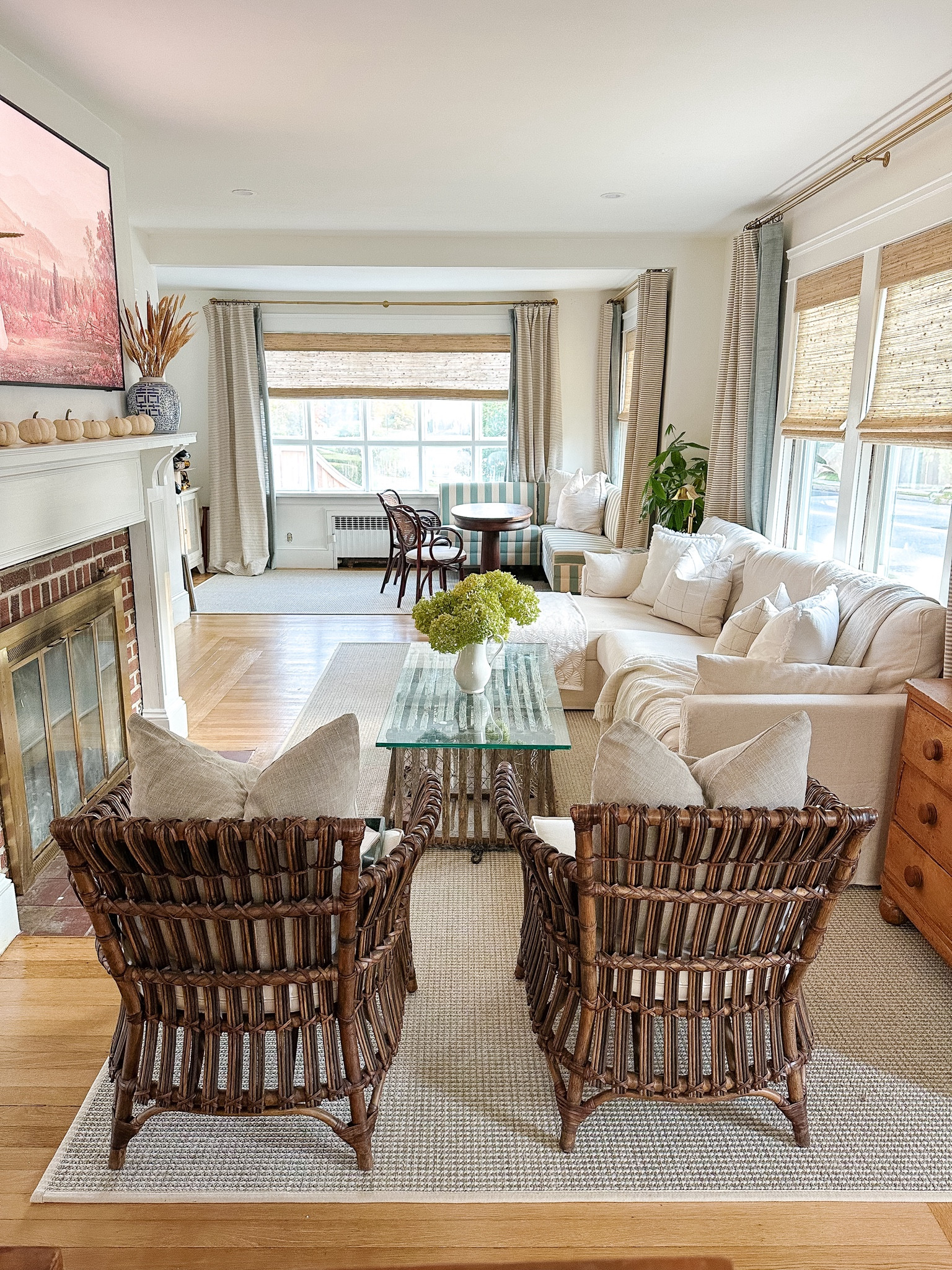 Linking what I can in our living room! 

#LTKSaleAlert #LTKVideo #LTKHome