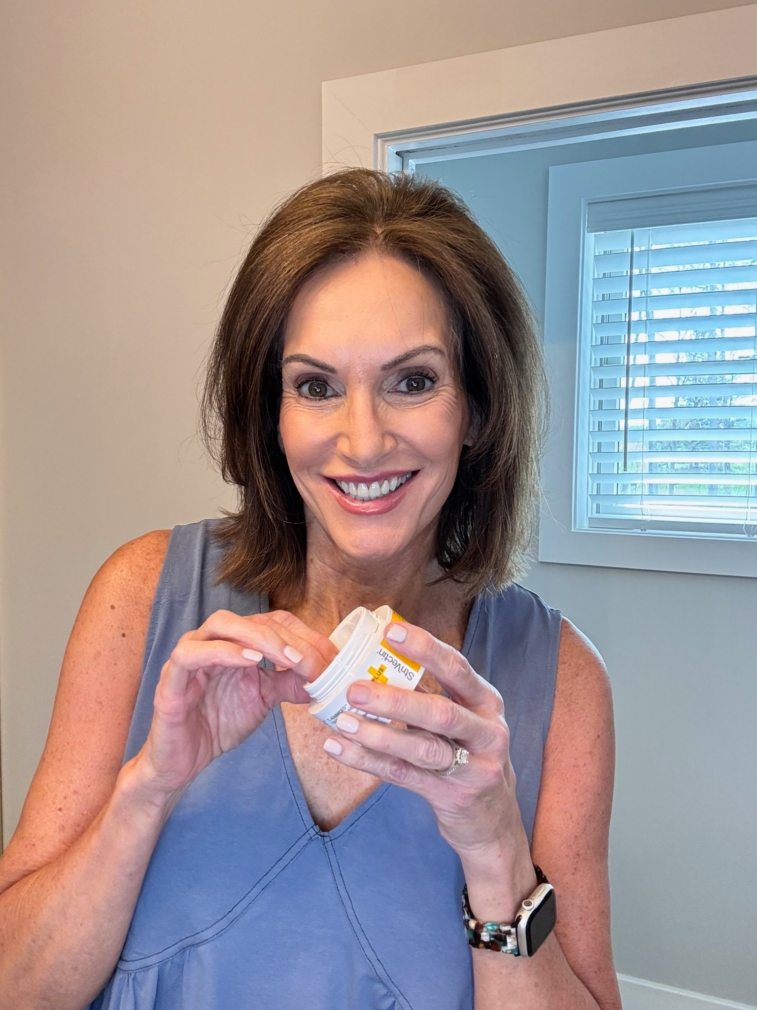 My favorite neck cream and serum are on sale !

Beauty must have 
Skincare must haves 
Mature skin 
Sephora sale 
Neck cream

#LTKBeauty #LTKSaleAlert #LTKmorningroutine
