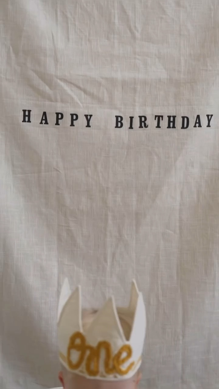 Brooks’ Beary First Birthday 🐻🎉

such a fun day celebrating our babes first birthday! It was so fun to put together this little party and all the decor 🎉🎈 thank you to all of our family + friends who helped make it happen and those who came to celebrate! 

#firstbirthday #firstbirthdaycake #firstbirthdayparty #bearyfirstbirthday