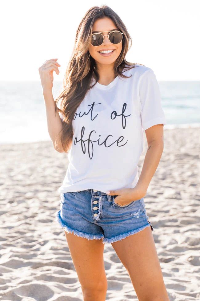 Out Of Office Graphic Tee | The Pink Lily Boutique
