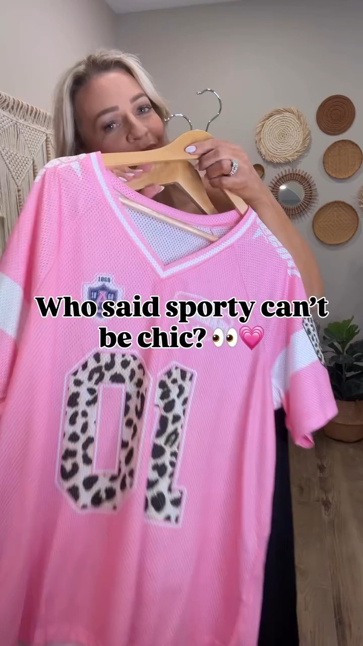 Casual… but make it cute.
#casuallook #casualoutfit #casualoutfits #springoutfit #outfitinspiration