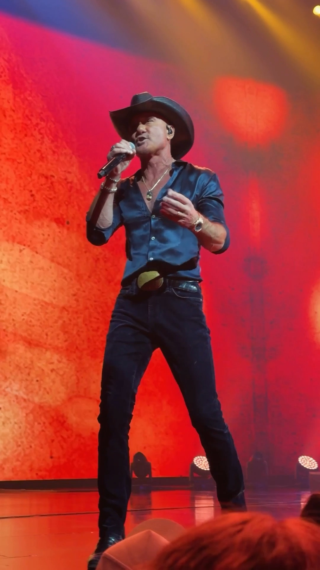 Tim McGraw live in Vegas was pure magic 🤠✨
The Colosseum never disappoints! Tim McGraw at The Colosseum was everything, great music, good company, a night you don’t want to end and the kind of concert you’re still smiling about the next day.

PS: I highly recommend booking the floor level as Tim got off stage and walked through the audience when we booked. Also either get a drink or bite to eat at Caesars after the concert to let it clear out if you parked or rideshare as the car park takes a while to get out of if you park as everyone leaves at once.

#TimMcGraw #LiveInVegas #TheColosseum #CaesarsPalace #VegasNights

#LTKvlog #LTKdayinmylife