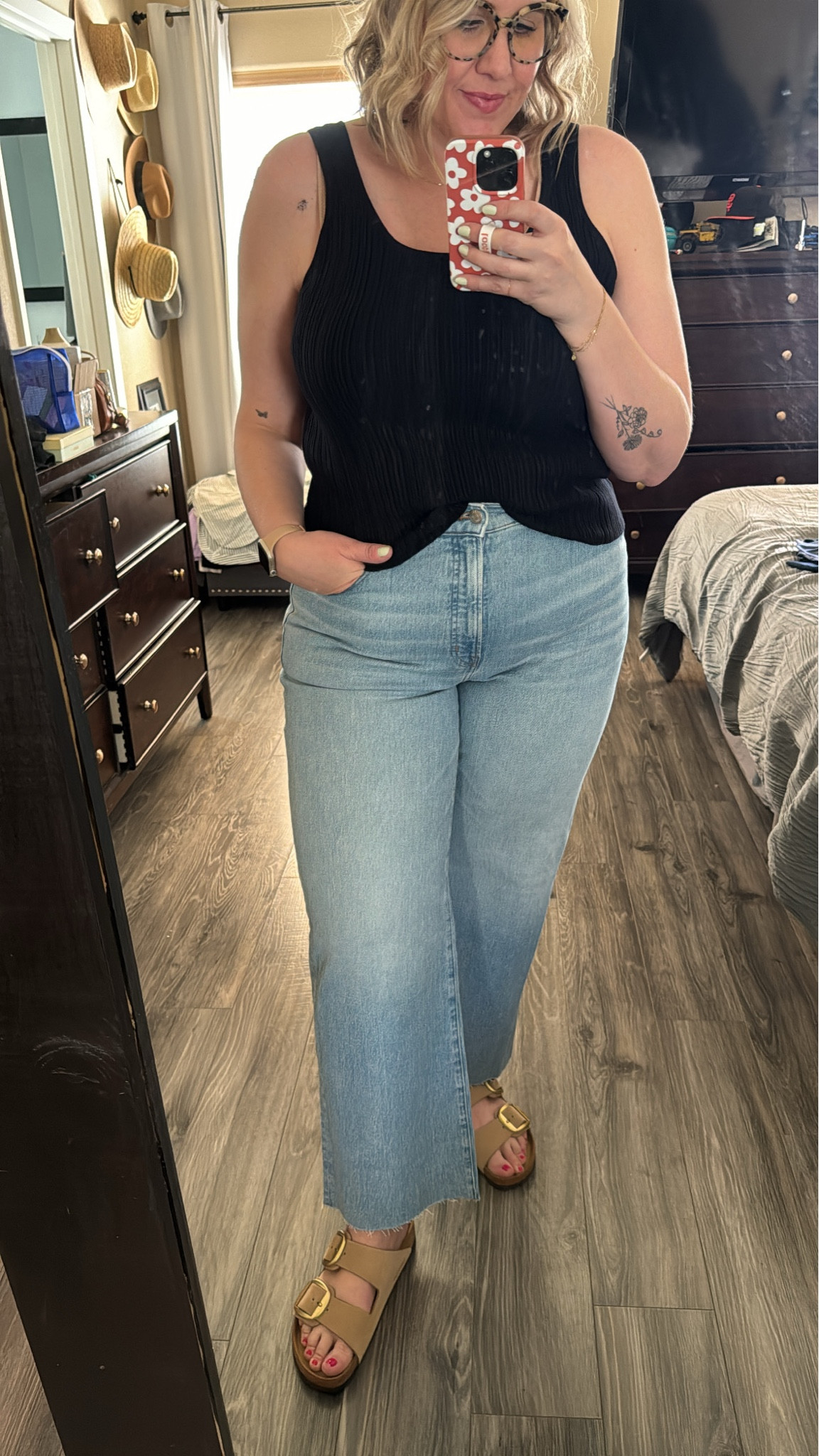 Madewell 25% off sale is still going strong! My favorite perfect vintage wide leg crop jeans are back 

#LTKsalealert #LTKmidsize #LTKfindsunder100