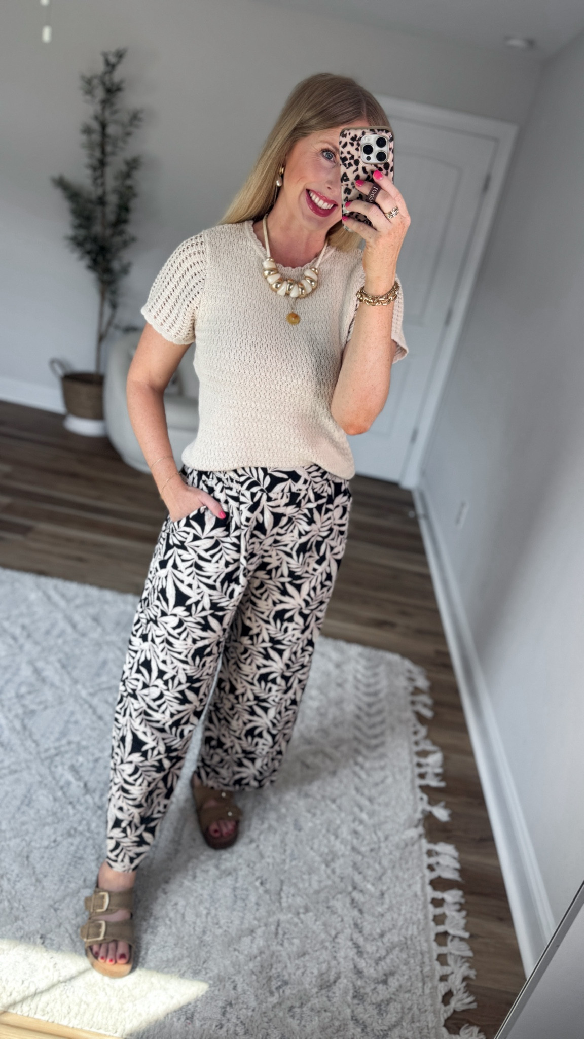 Daily try on, Walmart outfit, Walmart fashion, Walmart style, Walmart try on, printed pants, time and tru

#LTKootd #LTKmomlife