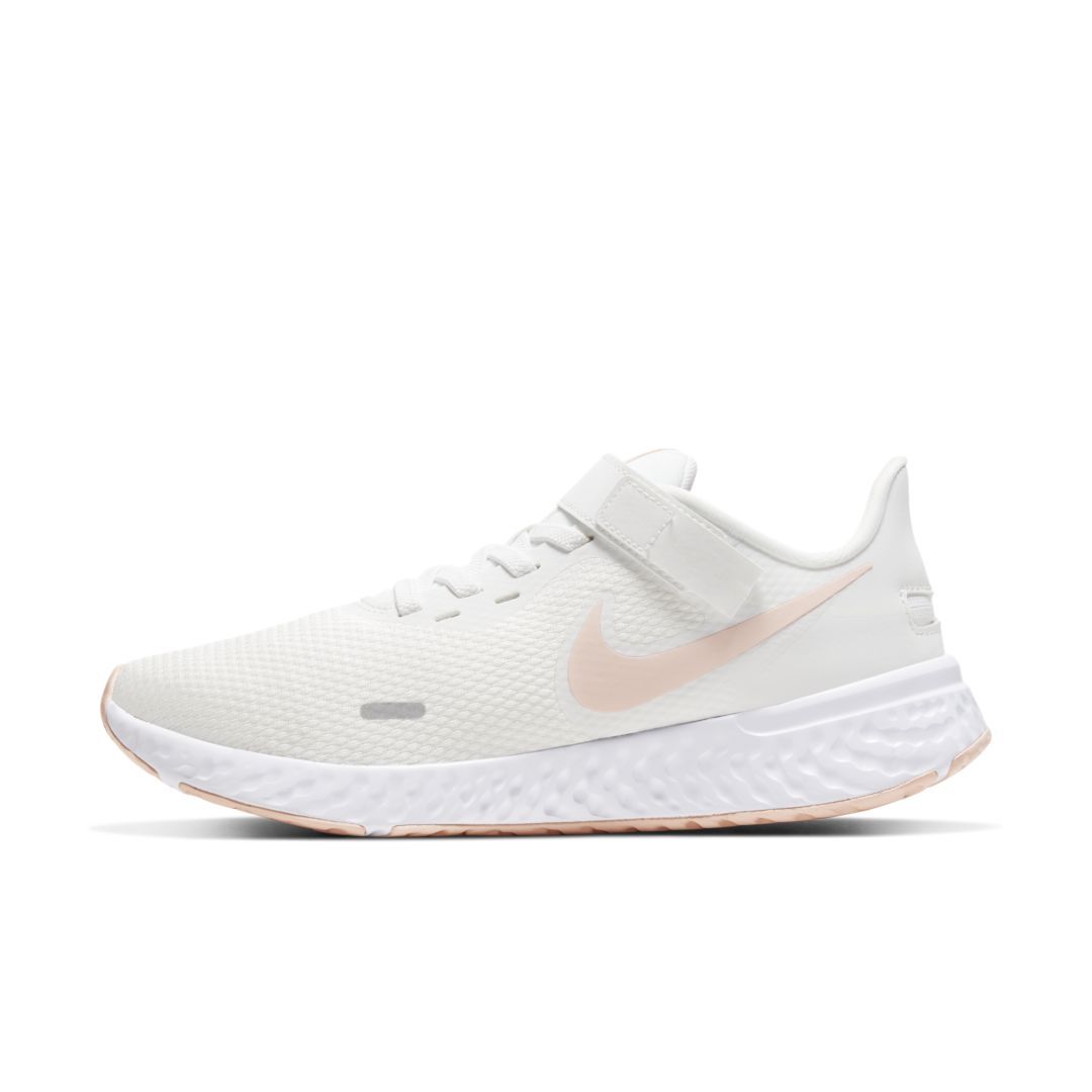 Nike Revolution 5 FlyEase Women's Running Shoe Size 8.5 (White/Fire Pink) BQ3212-103 | Nike (US)
