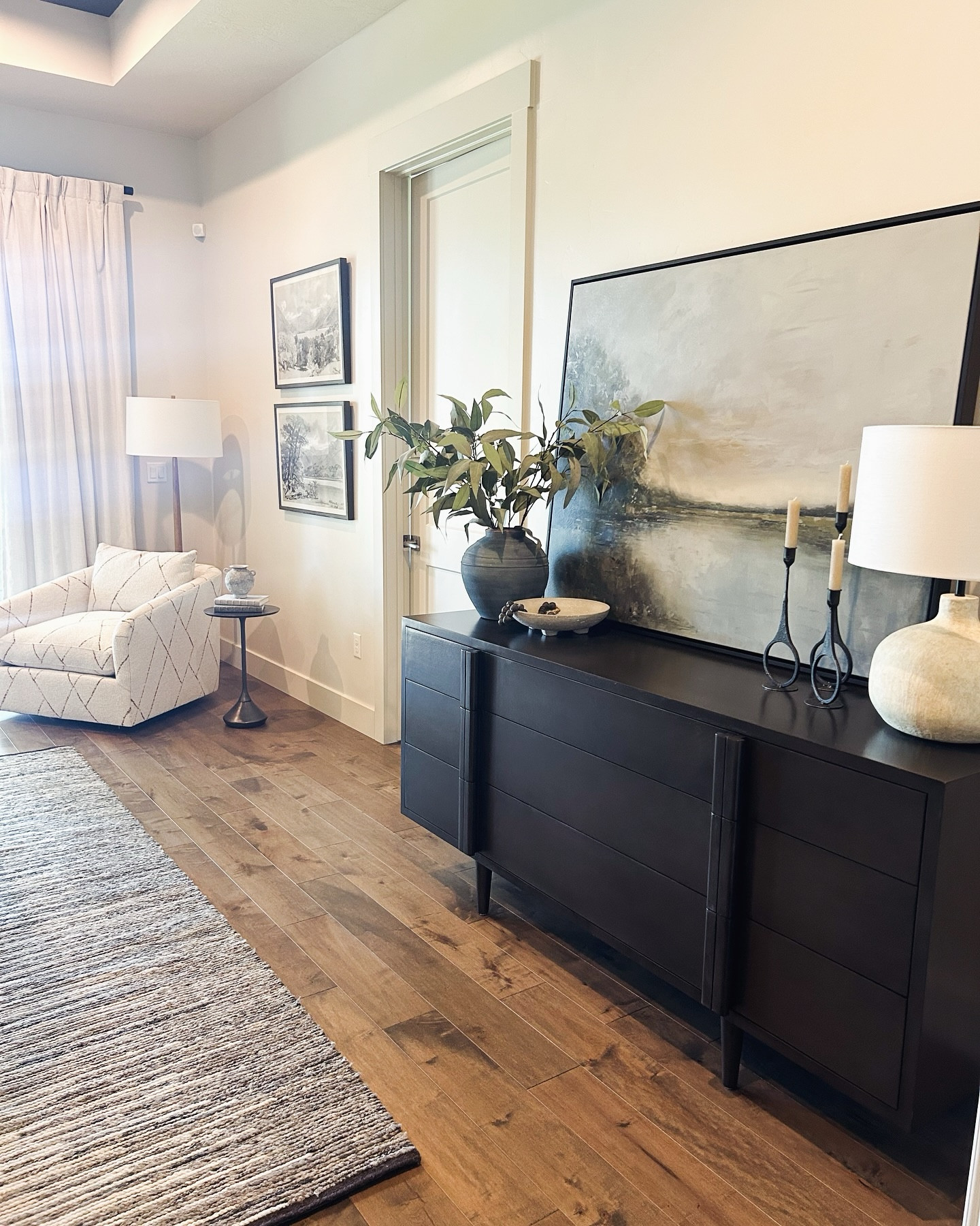 ✨ One Sided Sneak Peek ✨ 

We can’t wait to reveal the full bedroom design transformation tomorrow, but here’s a little preview of one side of the room! 

Stay tuned for the complete before and after reveal—you’re going to love how this space came together!

#BedroomDesign #SneakPeek #HomeReset #BeforeAndAfter #InteriorDesign #AmberGambleDesign #JKEHomeReset #StyledSpaces #InteriorInspiration #bedroomreveal #interiordesign #homedesignideas #wainscoting #bungalowhomeidaho #bedroomdesign #interiorsofBoise #BoiseDesign #BoiseDesigner #bungalowhome

@bungalow_home_idaho