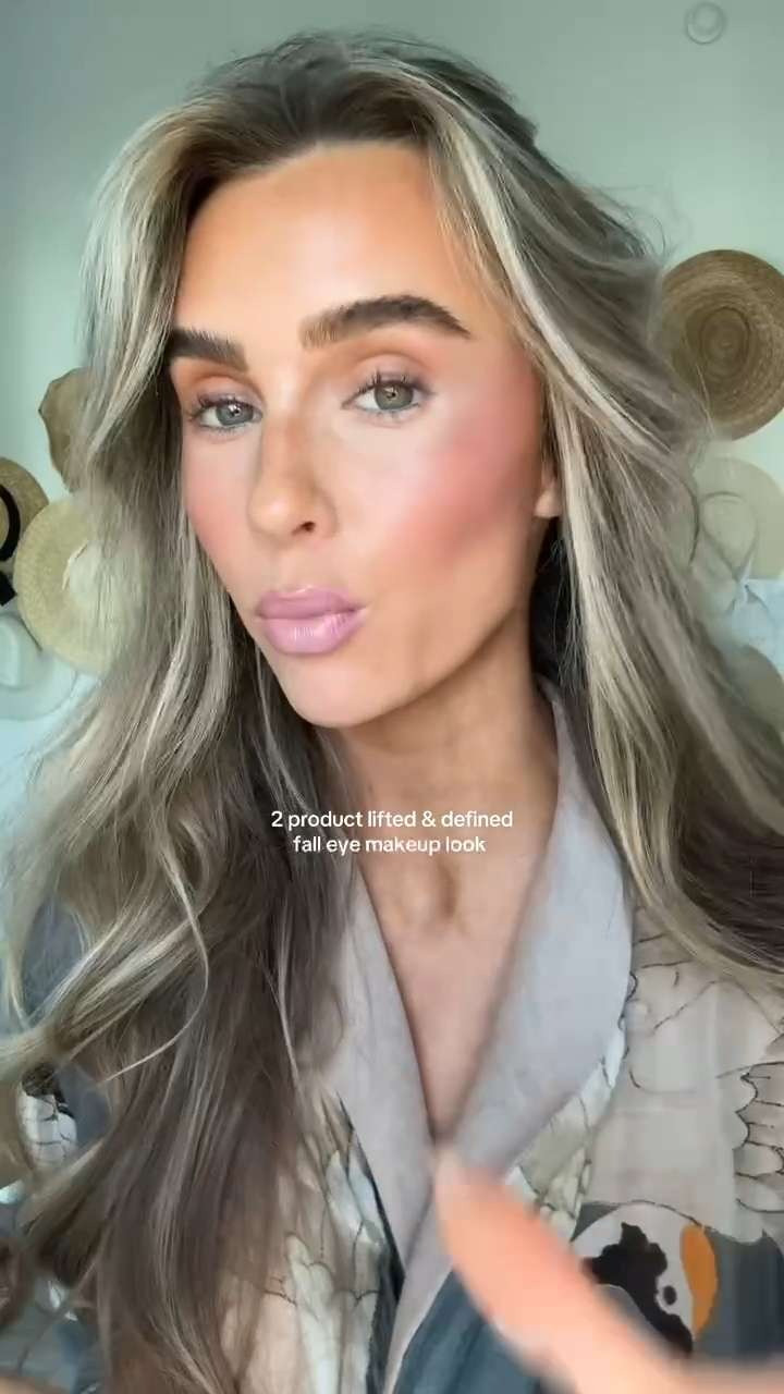 2 product lifted & defined fall eye makeup look 🫶🏼

#fallmakeup #easyeyemakeup 

 #LTKBeauty