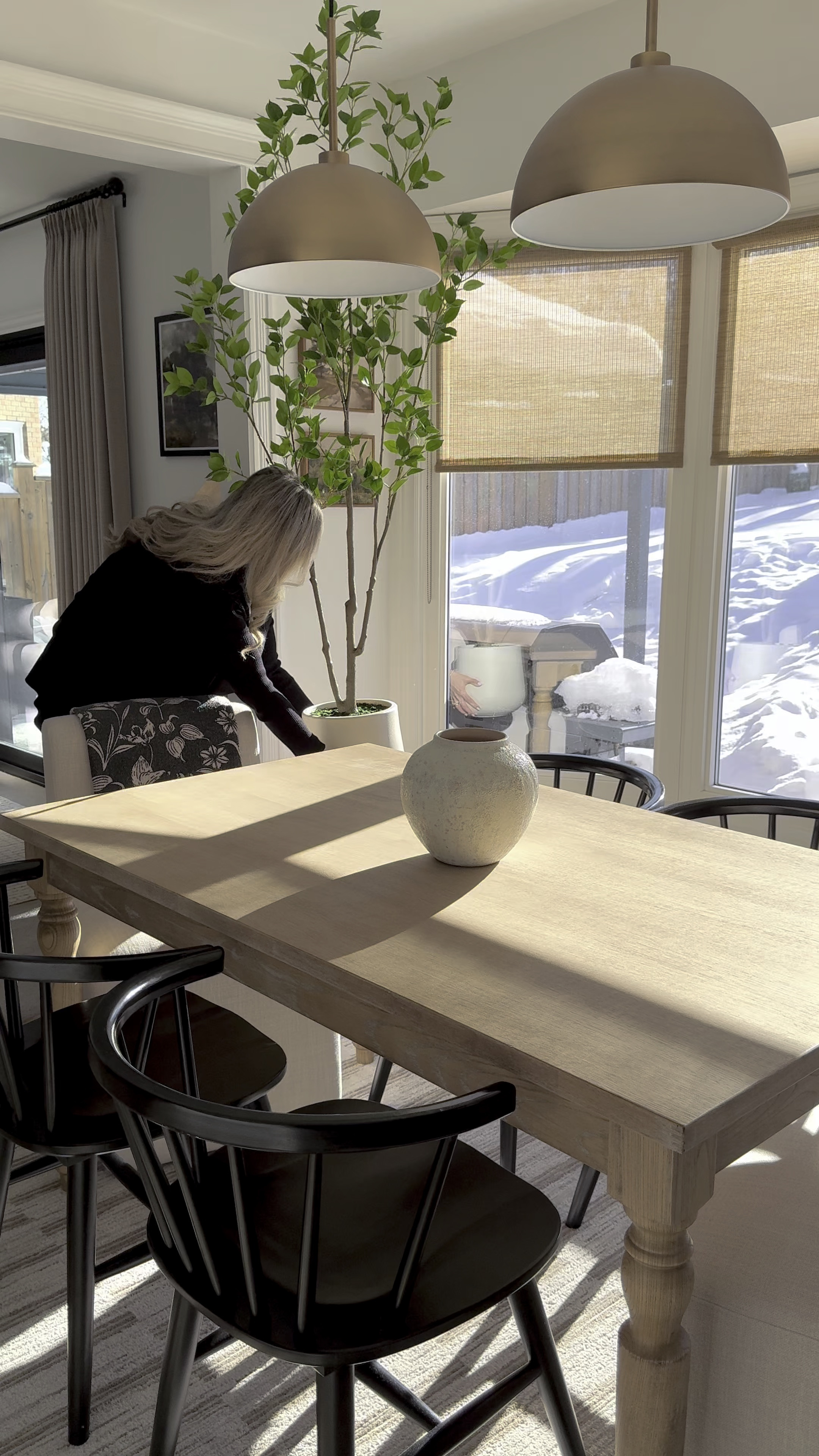 FAUX TREE👌🏼I love this potted tree! 6 feet tall and such a beautiful green colour. The organic touch that it adds is just what this space needed. I am really picky with my faux plants and I was pleasantly surprised with how good this one looks (very realistic)! High end, quality look without the high price tag!

#fauxtree #springstyling #homedecor #modernorganic #cozyhome #homefind

#LTKHome #LTKFindsUnder100